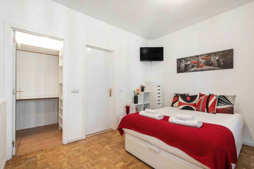 Apartment Located In Puerta De Alcala - 2