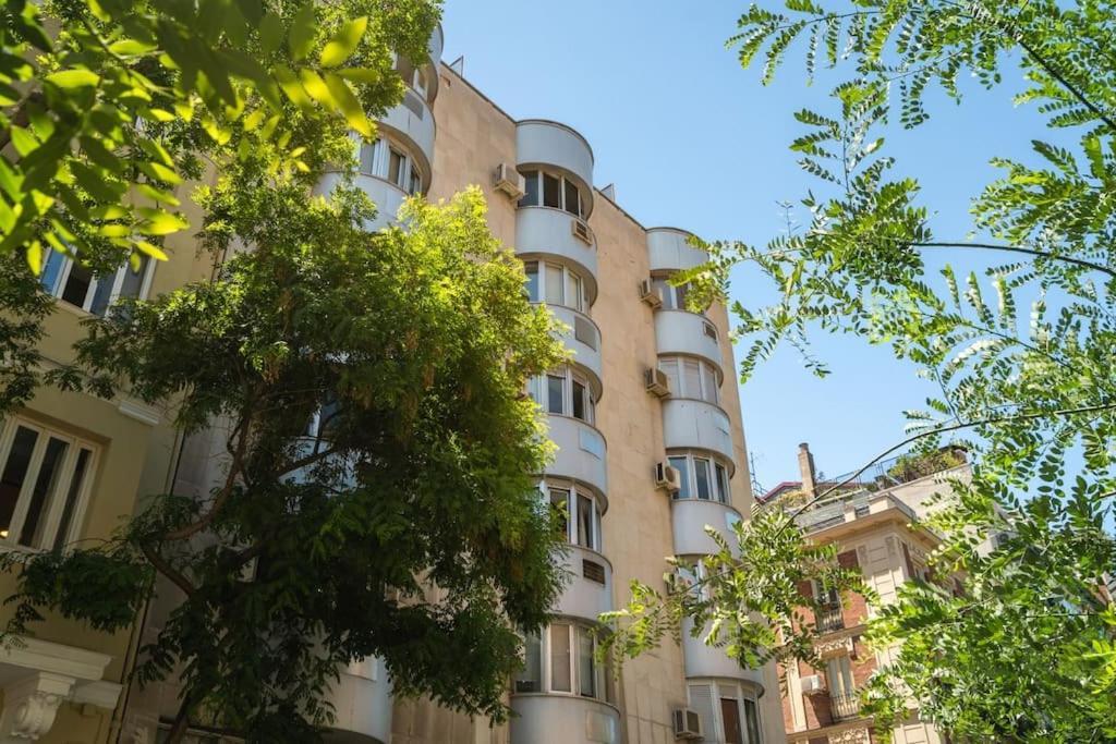 Apartment Located In Puerta De Alcala - 2 Madrid